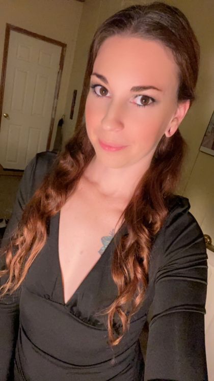 gardeninghotwife OnlyFans picture