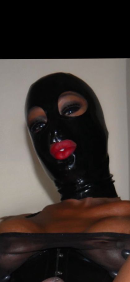 tslatexlyni OnlyFans picture