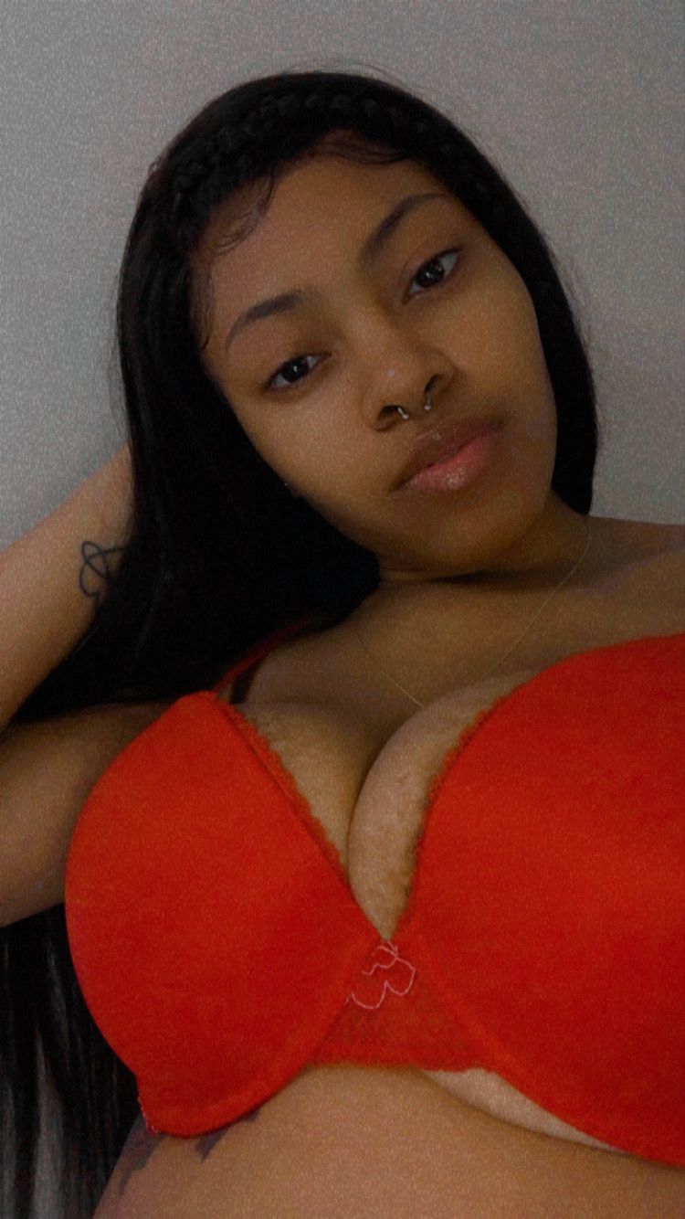 prettylightskinn25 OnlyFans profile picture
