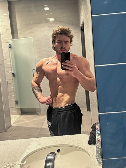 d_f21 OnlyFans picture