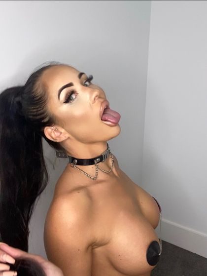 36K Busty and Voluptuous Vixen - The_kitty_amore OnlyFans Leaked