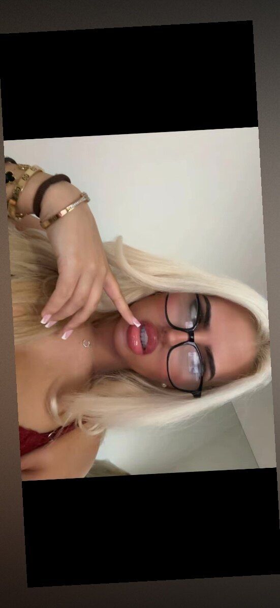 ellalouisexxo OnlyFans profile picture