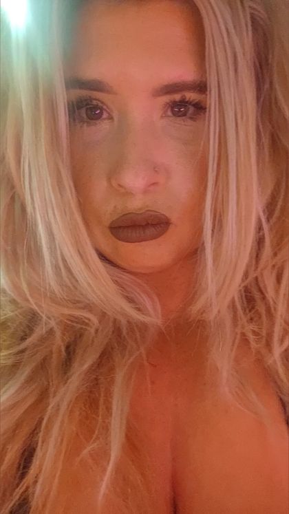 cherrybombtits OnlyFans picture