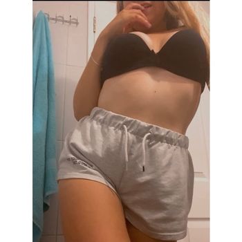 pinkvibess27 OnlyFans profile picture