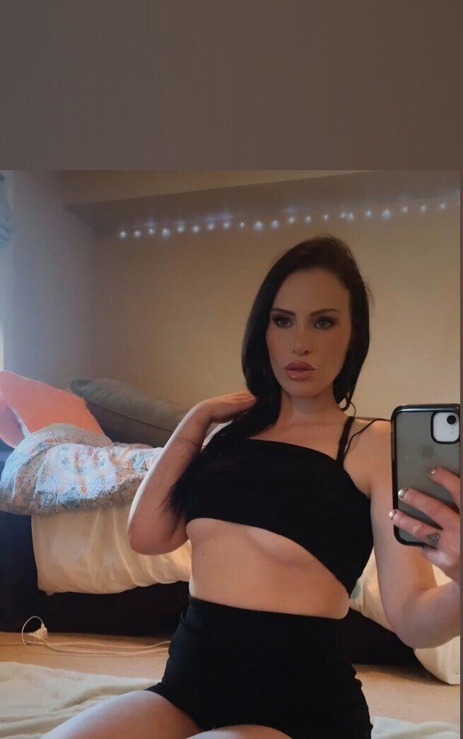 themonikageller OnlyFans profile picture