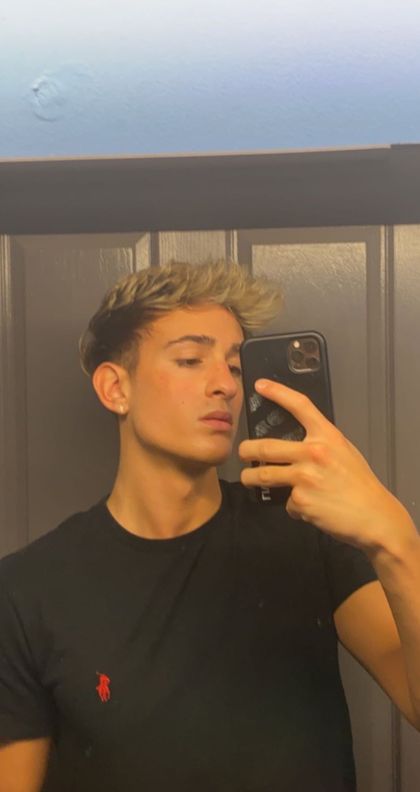 kinkylars OnlyFans picture