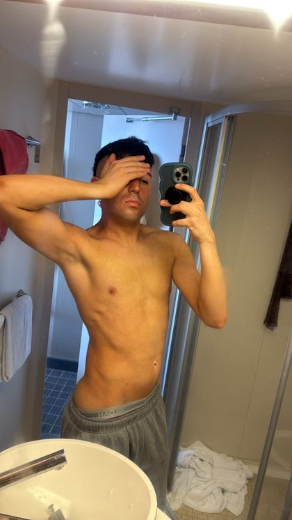 mikeyy02 OnlyFans picture