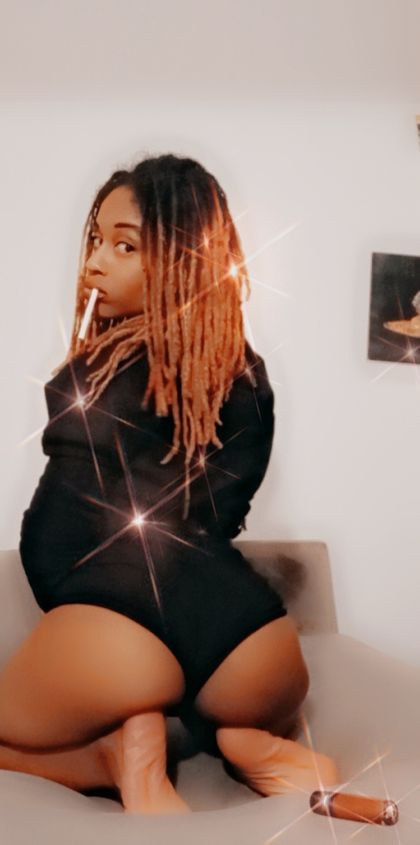 lunazinnia OnlyFans picture