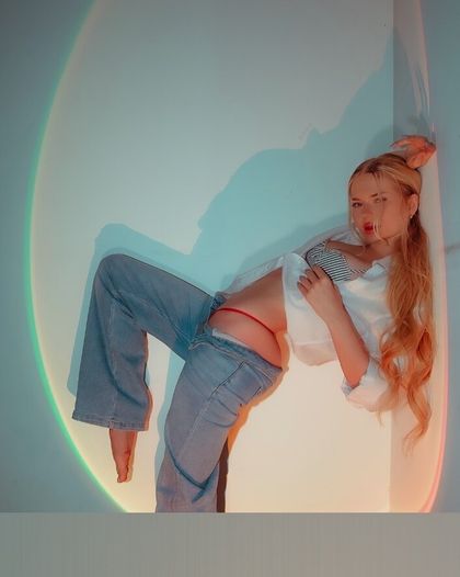luluromanova OnlyFans picture