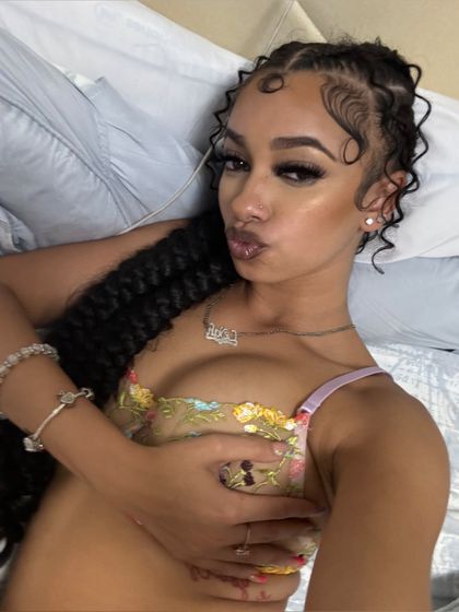 kaleyahrenee OnlyFans picture