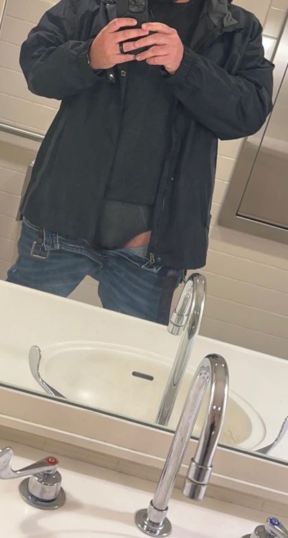 mywifewedgesme OnlyFans picture