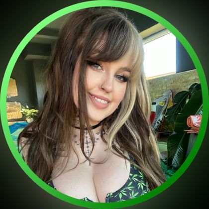 shyphoebefree OnlyFans picture