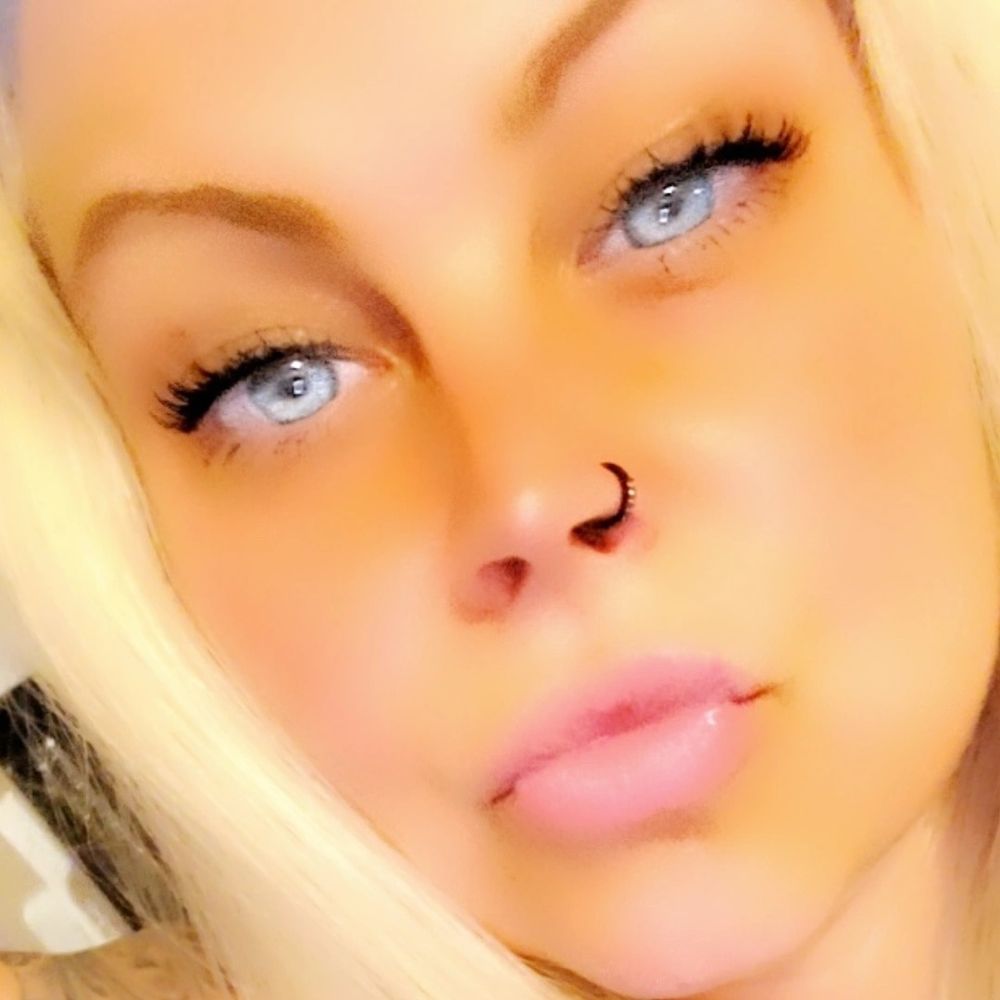 blueeyesbigtitts OnlyFans profile picture
