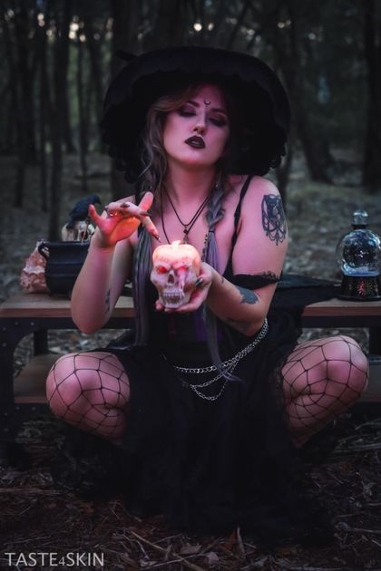 aalienwitchh OnlyFans picture