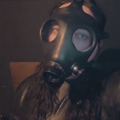gothrubberdoll OnlyFans picture