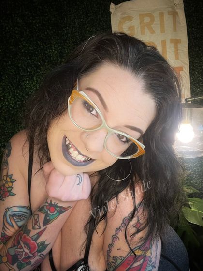 violetshadefree OnlyFans picture