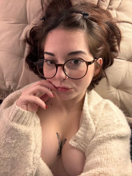 petitelouve27 OnlyFans picture