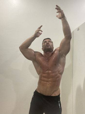 Roughneck muscle