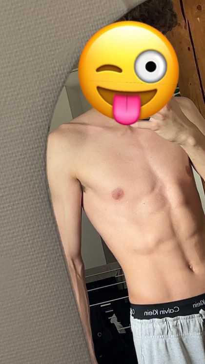 youngguyy2003 OnlyFans picture