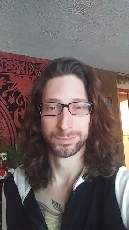 howlcloak OnlyFans picture