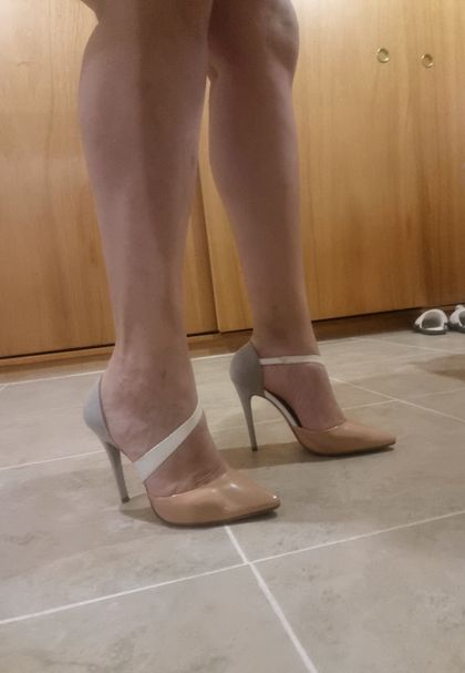 ladyinskirt OnlyFans picture