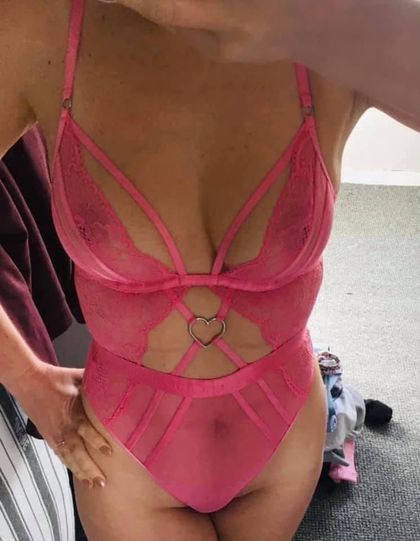 mercedes1233 OnlyFans picture