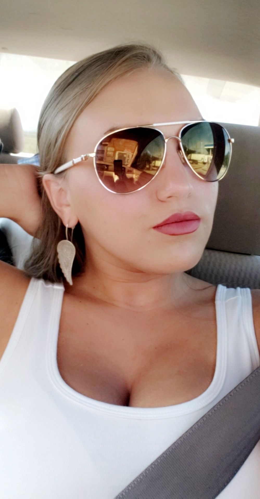 violetred OnlyFans profile picture