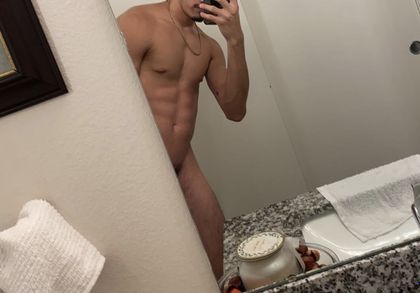 theoneelunico OnlyFans picture