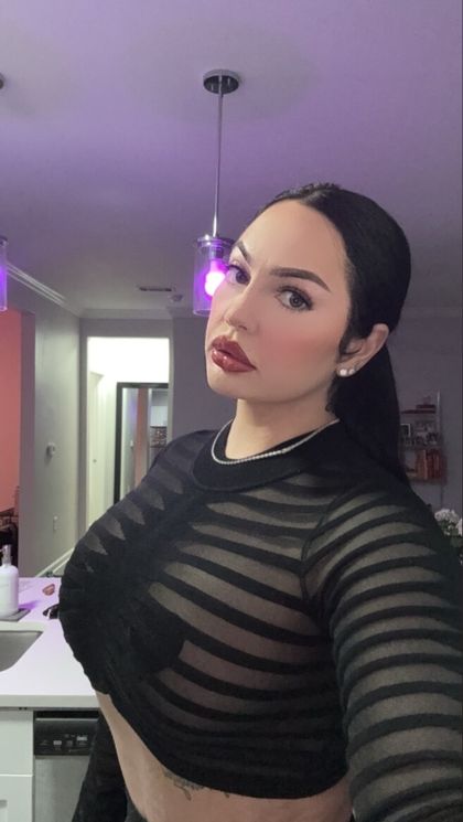 emybanks OnlyFans picture