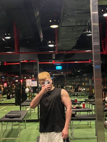 ayo8100 OnlyFans picture