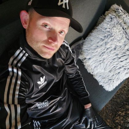 snkrsprtwrlthrboy OnlyFans picture