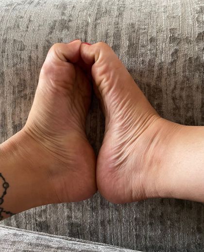 sexysmallfeet69 OnlyFans picture
