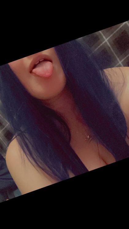 ella2414 OnlyFans picture