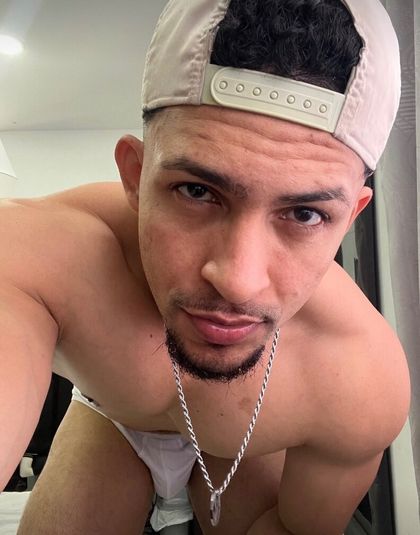 oscarparedesx OnlyFans picture