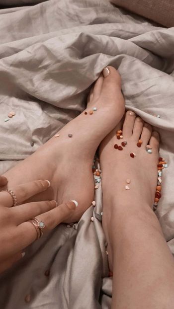 Team Feet
