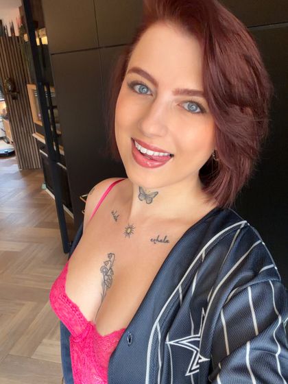 annelxve OnlyFans picture