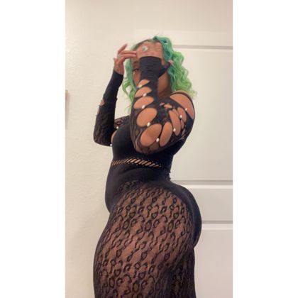 thegirlwiththewalk OnlyFans picture