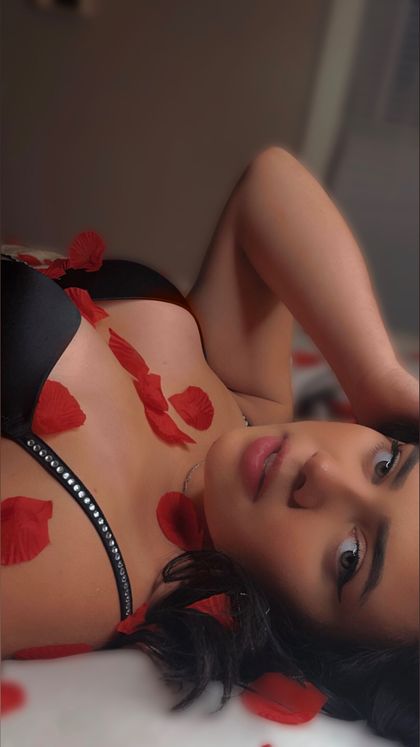 elenamarina OnlyFans picture