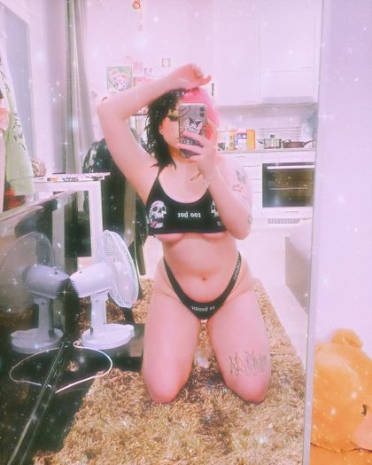 prettypoison_ OnlyFans picture