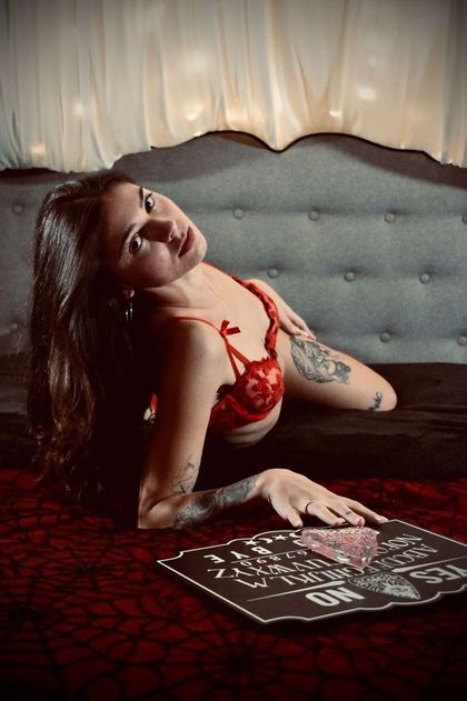 babyem98 OnlyFans picture