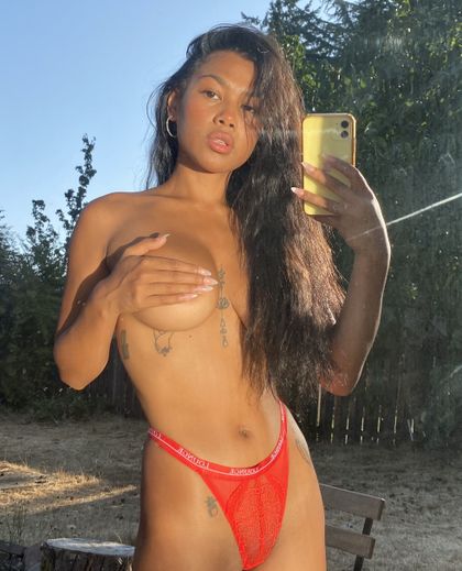 allofsoklaya OnlyFans picture