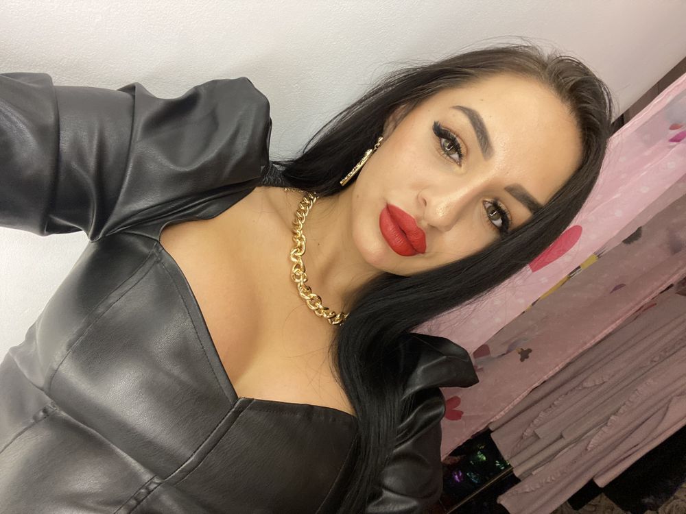 mirella9904 OnlyFans profile picture