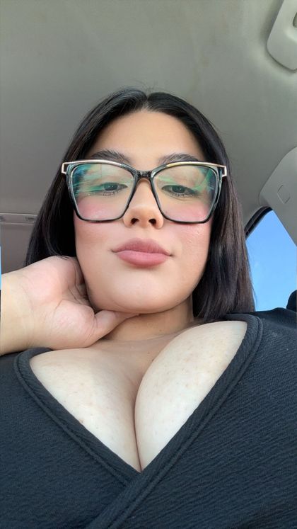 urthickmadame OnlyFans picture