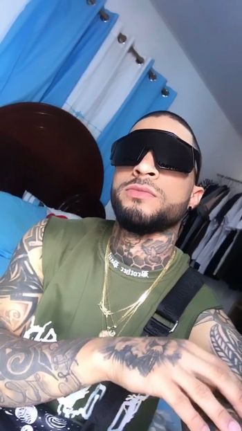 Yandel Santos el capitán
