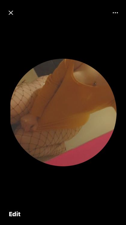 queenbumble OnlyFans picture
