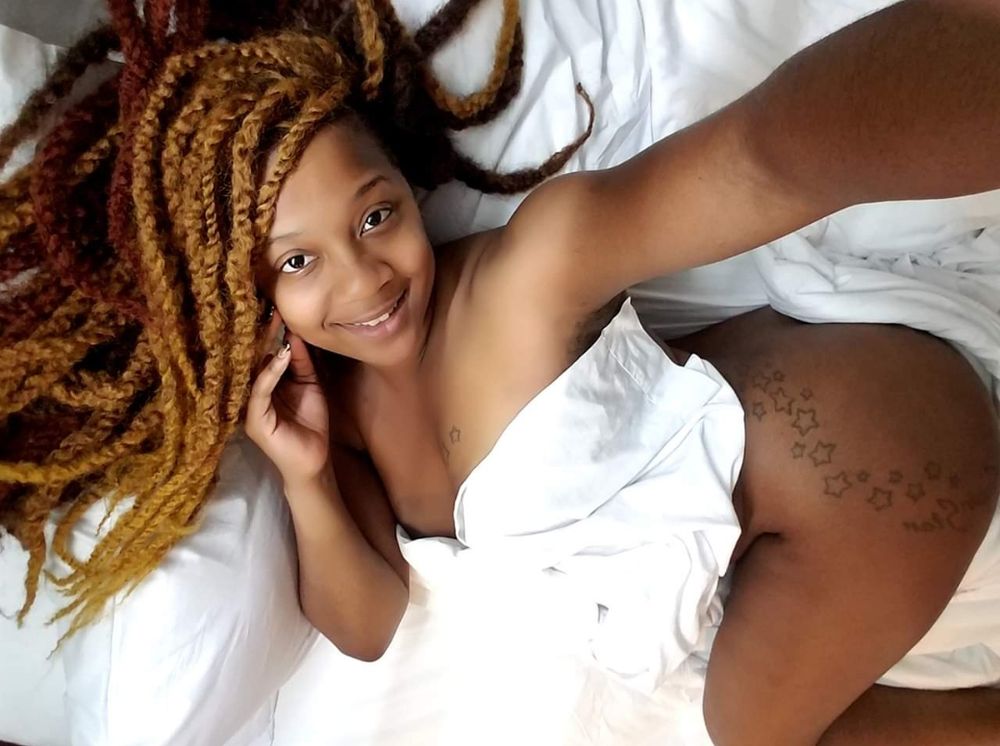 badapplesforever OnlyFans profile picture