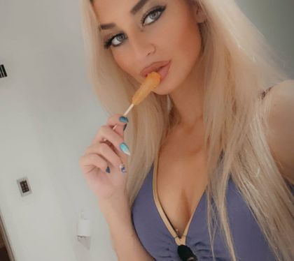 therainrenee OnlyFans picture