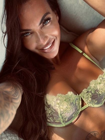 itschloelopezz OnlyFans picture