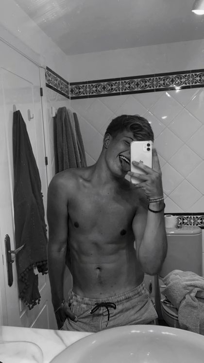 alvarobermejo OnlyFans picture