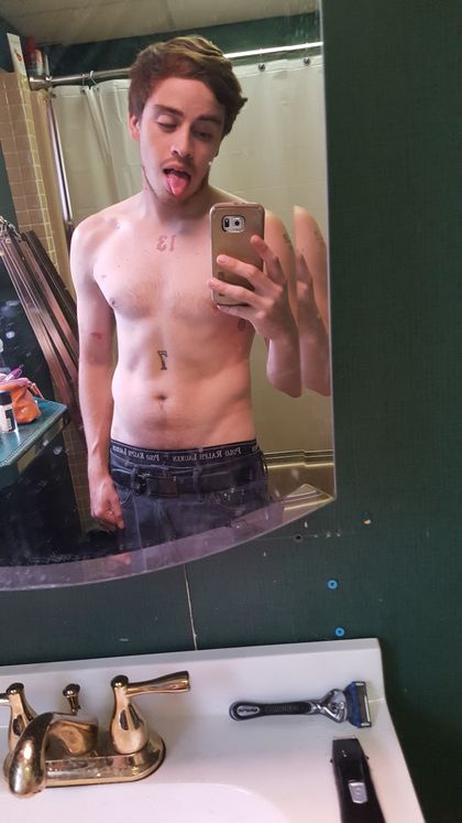 mikeysb21 OnlyFans picture
